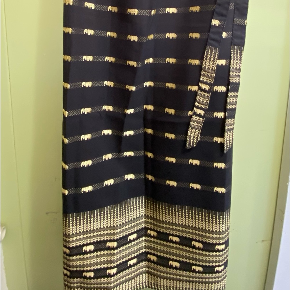 Thai Wrap Skirt Pha Tung New (other) OSFM Black & Gold Phuket Sari Traditional